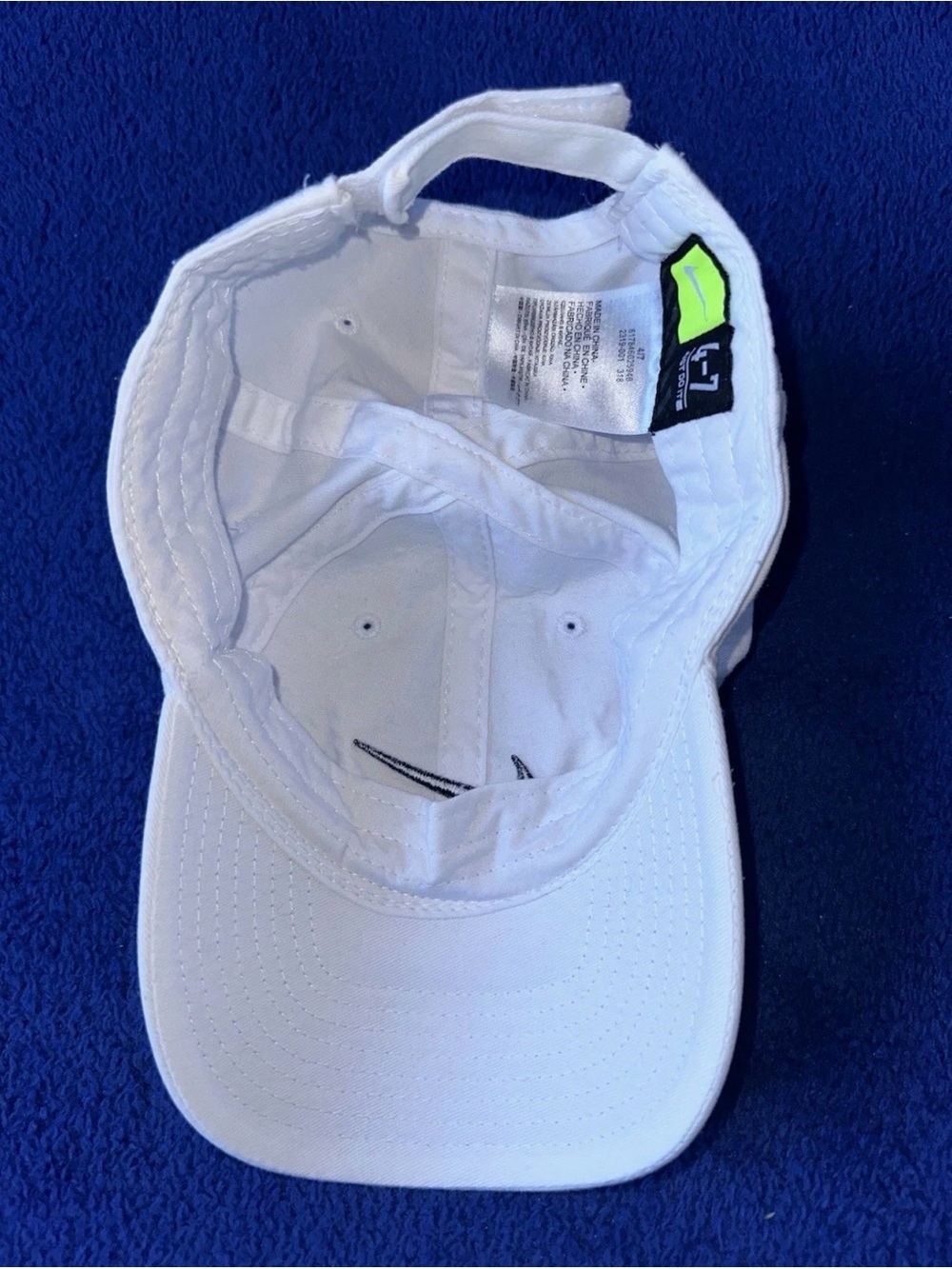 Nike Kids Baseball Cap Hat White ages 4-7 Swoosh Adjustable - Picture 2 of 3